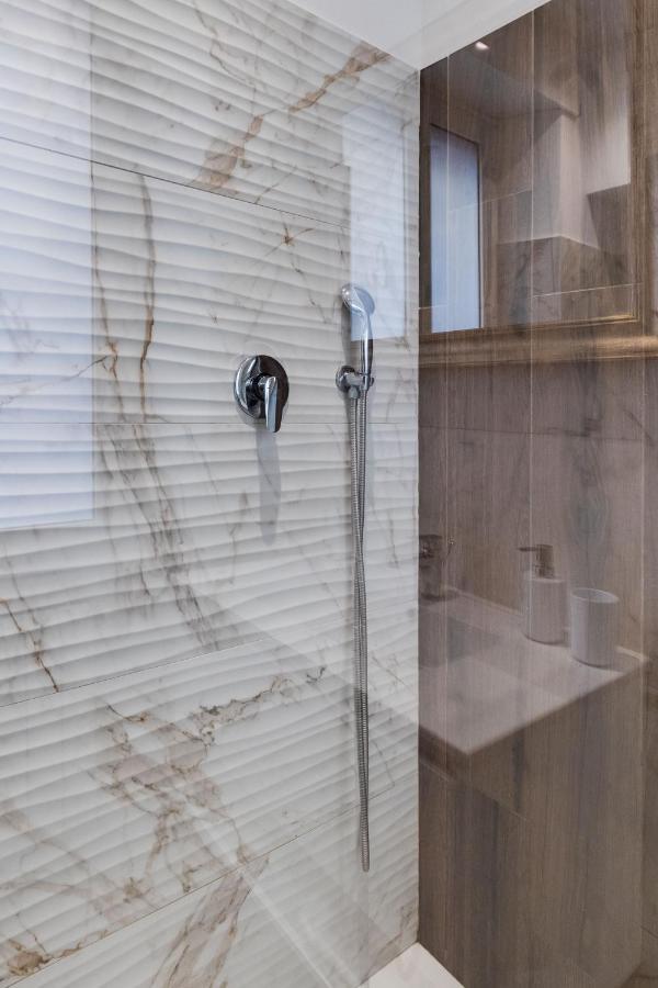 Clavdia Flat Monti Hotel Rome Bagian luar foto