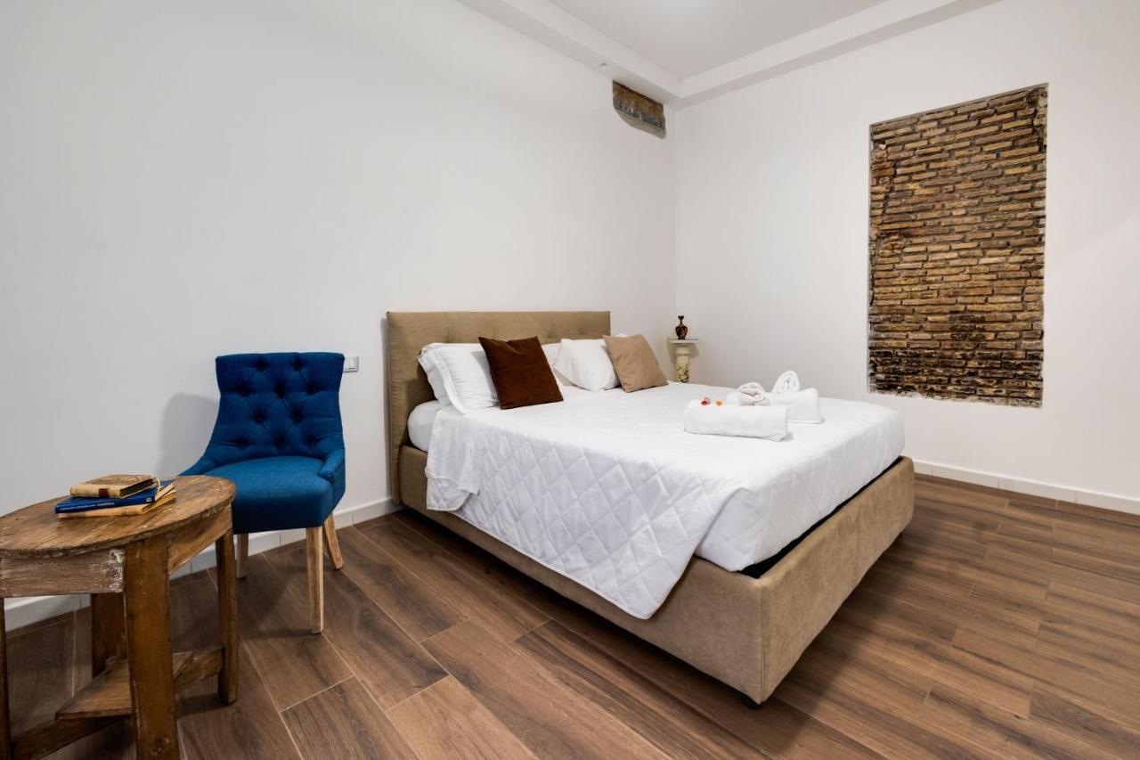 Clavdia Flat Monti Hotel Rome Bagian luar foto